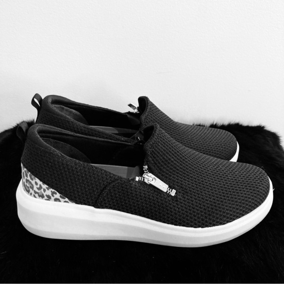 RYKA Sz 9.5W Surround Fit Slip  On Chunky Heel Canvas Animal Print Zipper Shoes - Picture 2 of 12